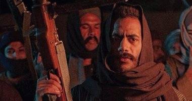 محمد رمضان يحمل السلاح فماالسبب؟