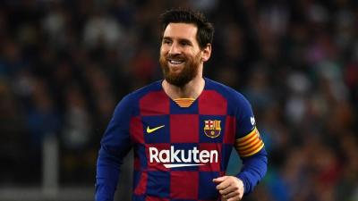 حارس فلامينغو البرازيلي يتلقى 21 زجاجة خمر من ليونيل ميسي