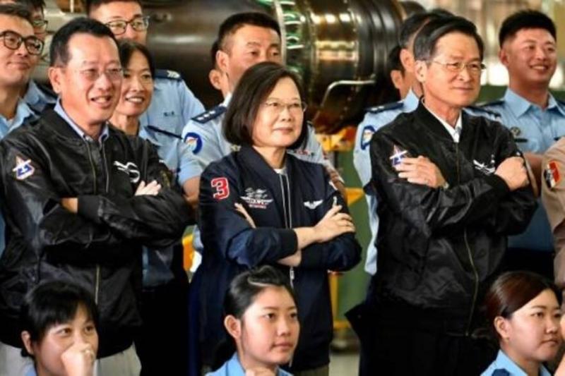 رئيسة تايوان تؤكد وجود قوات أميركية في الجزيرة