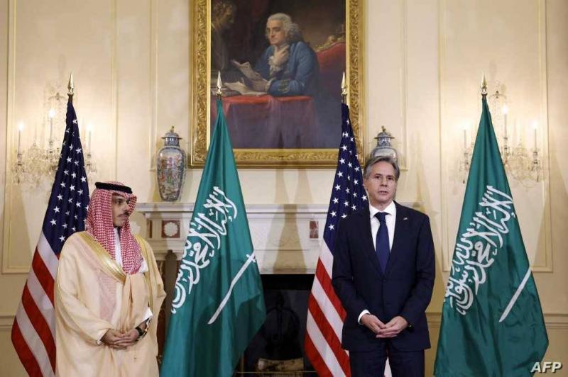 بلينكن يلتقي نظيره السعودي ويؤكد أن واشنطن 