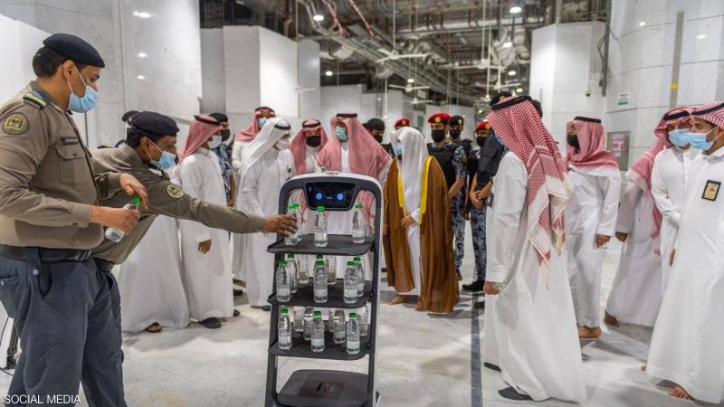 Smart Robot Roaming the Grand Mosque: The Aim is Zamzam Water