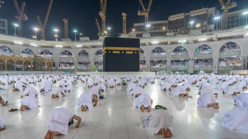 Hajj and Umrah: Possibility of Performing Eid Prayer in the Holy Mosque by Booking Fajr Prayer