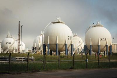 Empty Oil Tanks in America Reflect Rapid Recovery in Demand