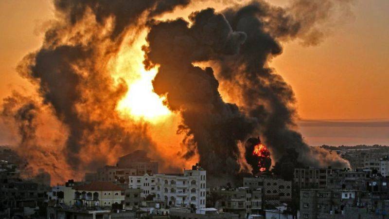 Israel Kills Palestinian with Gunfire During Clashes at Gaza Border