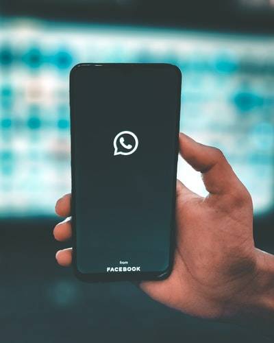 WhatsApp Still Better Than Facebook Messenger for This Reason