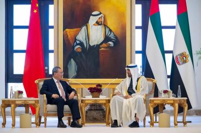 بن زايد ورئيس الحكومة الصينية يبحثان التعاون بين البلدين