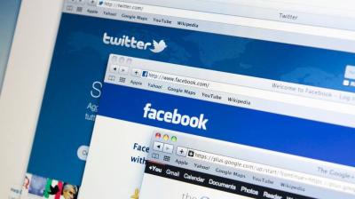 Technology Billionaires Turn Social Media into a Battleground