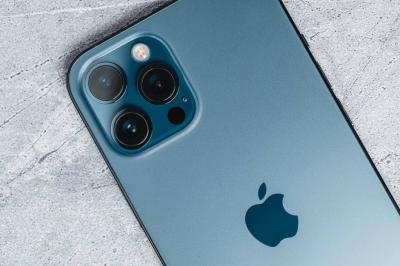 Ghosts Appearing on "iPhone 13" Camera