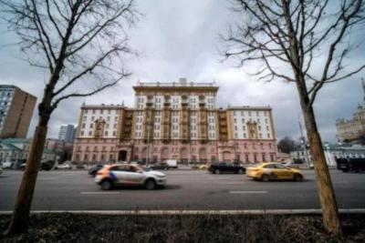 US Embassy in Moscow May Stop Most Operations Due to Visa Dispute