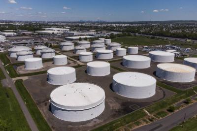 Oil Expands Gains as Demand Increases; U.S. Crude Surpasses $80