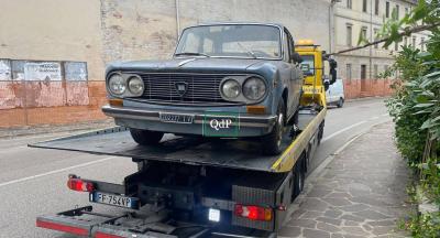 Abandoned Car Turns into Tourist Attraction in Italy After 47 Years
