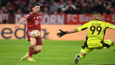 Lewandowski's Hat-Trick Leads Bayern to Overcome Benfica and Qualify for the Round of 16 in the Champions League