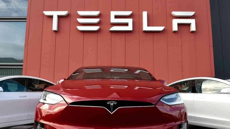 Release of Update for Tesla Electric Vehicle Software