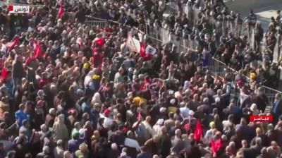 Tunisia: Protesters Against Saied's Decisions Attempt to Break Through Security Barriers