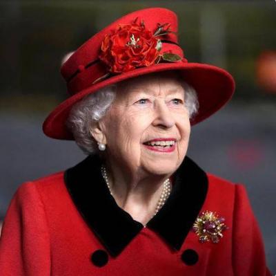 Queen Elizabeth Makes First Public Appearance Since Hospital Stay Last Month