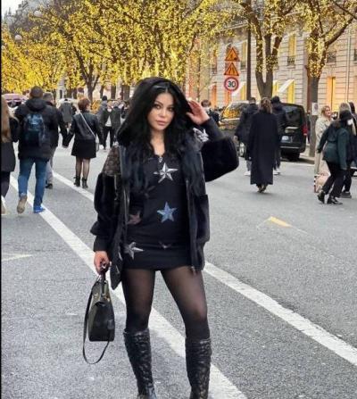 Haifa Wehbe's Latest Appearance from Paris: "Salut"