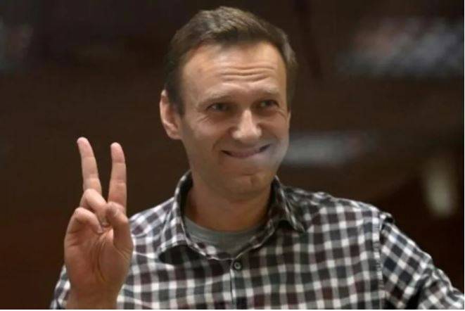 The West Pressures Russia for Answers on Navalny's Poisoning