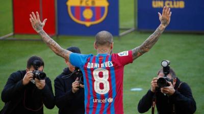 Dani Alves Leads Barcelona's Departure List to Saudi Arabia