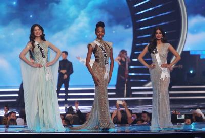 Title: Stunning Beauty: Indian Harnaaz Sandhu Crowned Miss Universe