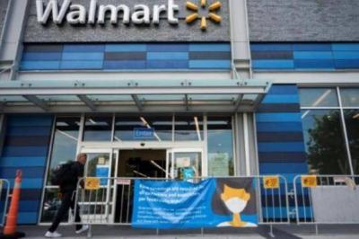 Walmart Allows Vaccinated Customers and Employees to Go Maskless
