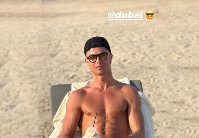 Ronaldo and United Stars Enjoy the Warm Sun of Dubai