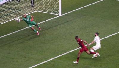 Qatar Snatches Opening Points from Bahrain