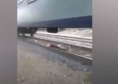 Search Ongoing for Egyptian Youth Who Slept Under Train; Transportation Minister: "We Will Get Him, We Will Not Let Him Go"
