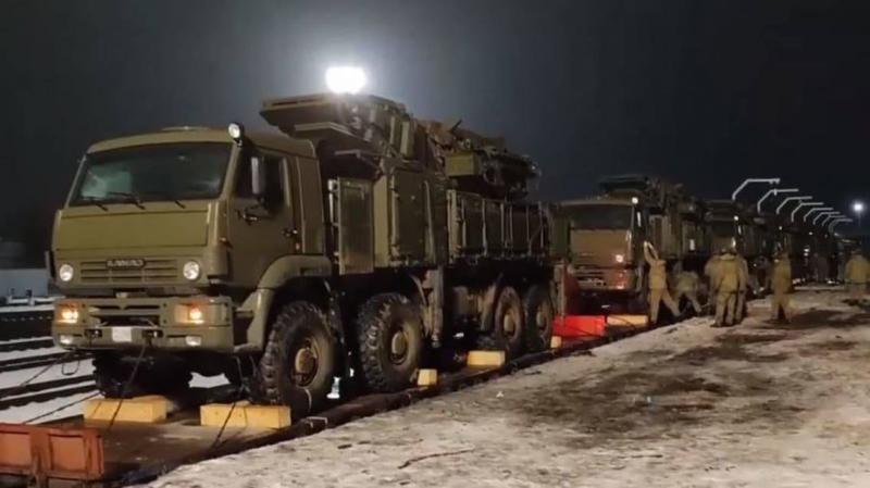 Russia Sends 12 Anti-Aircraft Missile Systems to Belarus