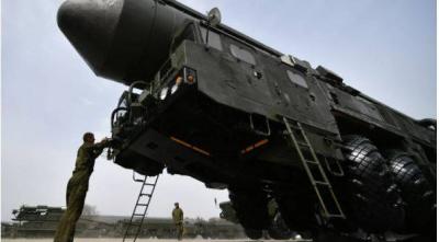 Video: Precise Operation to Place the Most Dangerous Russian Missile on the Launch Pad