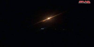 Israeli Occupation Airstrikes Target Surroundings of Hama City in Syria