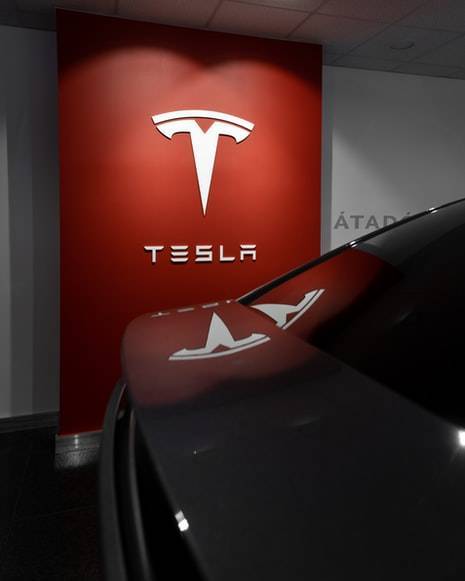 Tesla Cancels Video Games in Its Cars