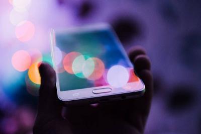 Mobile Phone Pollution Threatens to Spread Epidemics