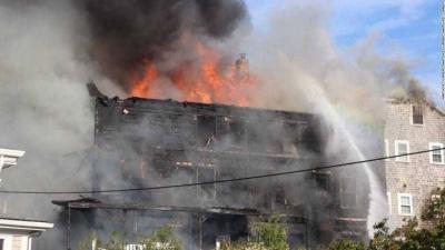 State of Maximum Alert Declared in London to Confront Fires