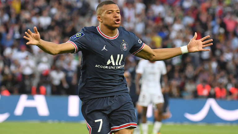 Mbappé Responds to Reports of Requesting the Departure of 14 Players from Paris Saint-Germain