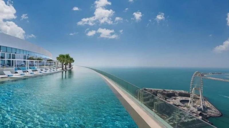 Swimming Among the Clouds: A New Experience in Dubai and a World Record!