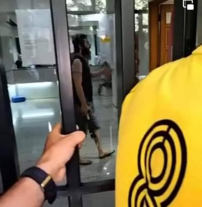 Title: Hostage Situation at a Bank in Hamra