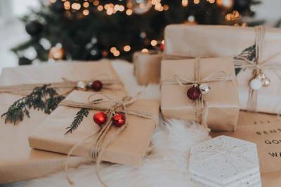 Important Health Benefits of Giving Gifts
