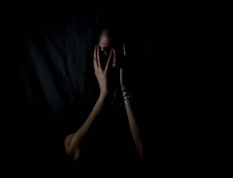 Omicron Terrorizes the World: Transmission Among Individuals from Air