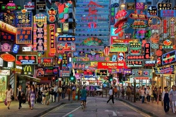 Hong Kong's Economy Shrinks by Approximately 6.1%