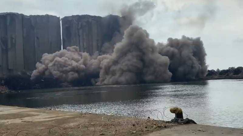 Fires Renew in the Port... Army Takes Precautions Around the Silos