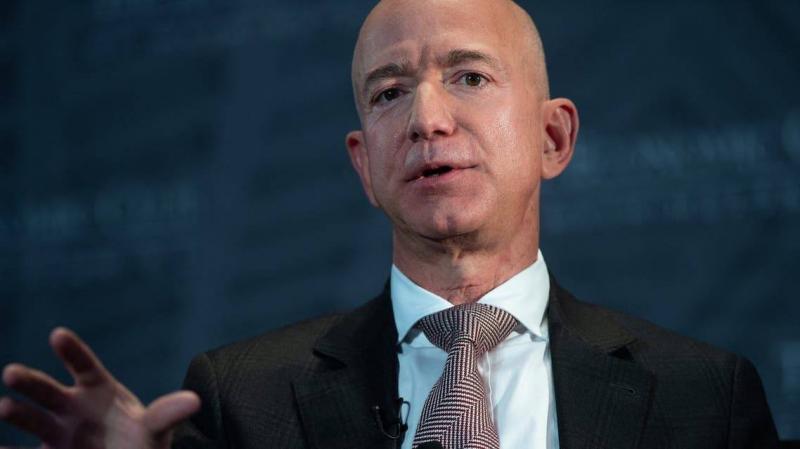 Bezos Officially Steps Down from Leadership at Amazon