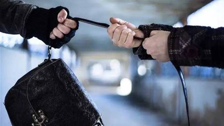 Two Thieves Caught in the Act by Beirut Police!