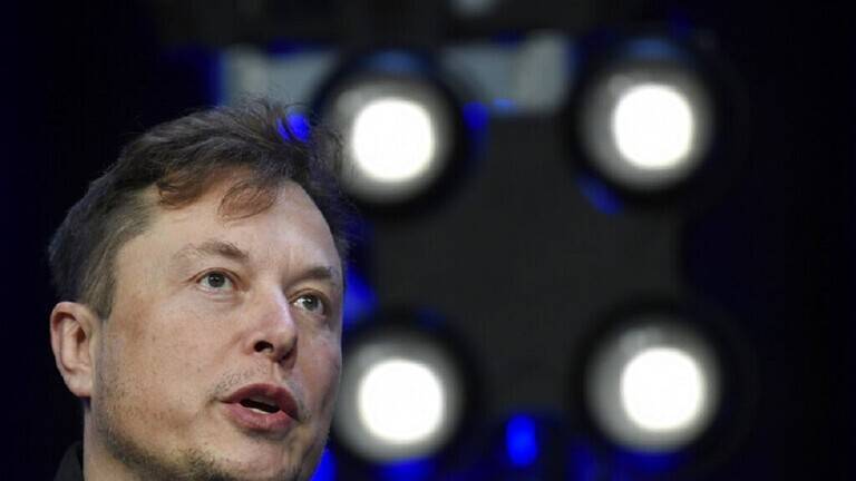 Musk Reappears on Twitter and Announces Meeting with Pope Francis