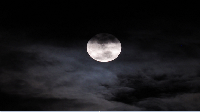The Moon Begins Its Monthly Planetary Tour with Saturn