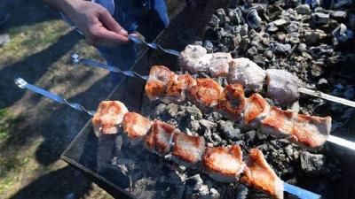 Nutrition Expert Advises Certain People Against Eating Meat