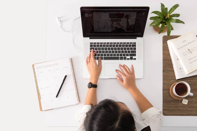 Golden Tips for Eye Protection While Working in an Office