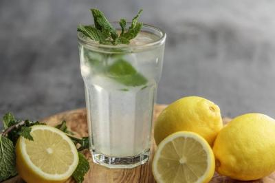 Benefits of Drinking Lemon Water Daily