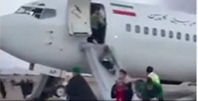 Panic in Incident of Iranian Plane Landing on Street