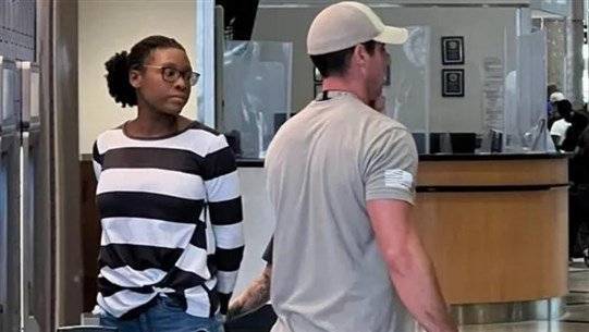 Shooting in American State... Suspect is a Woman!