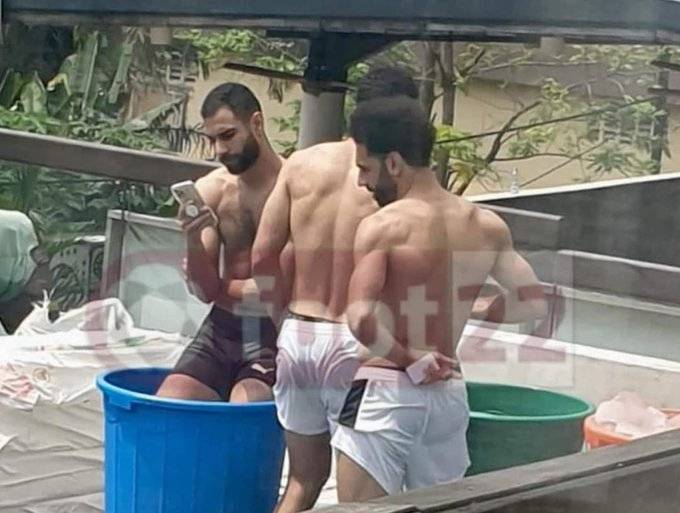 Behind the Scenes of Salah and His Teammates' Recovery with Buckets